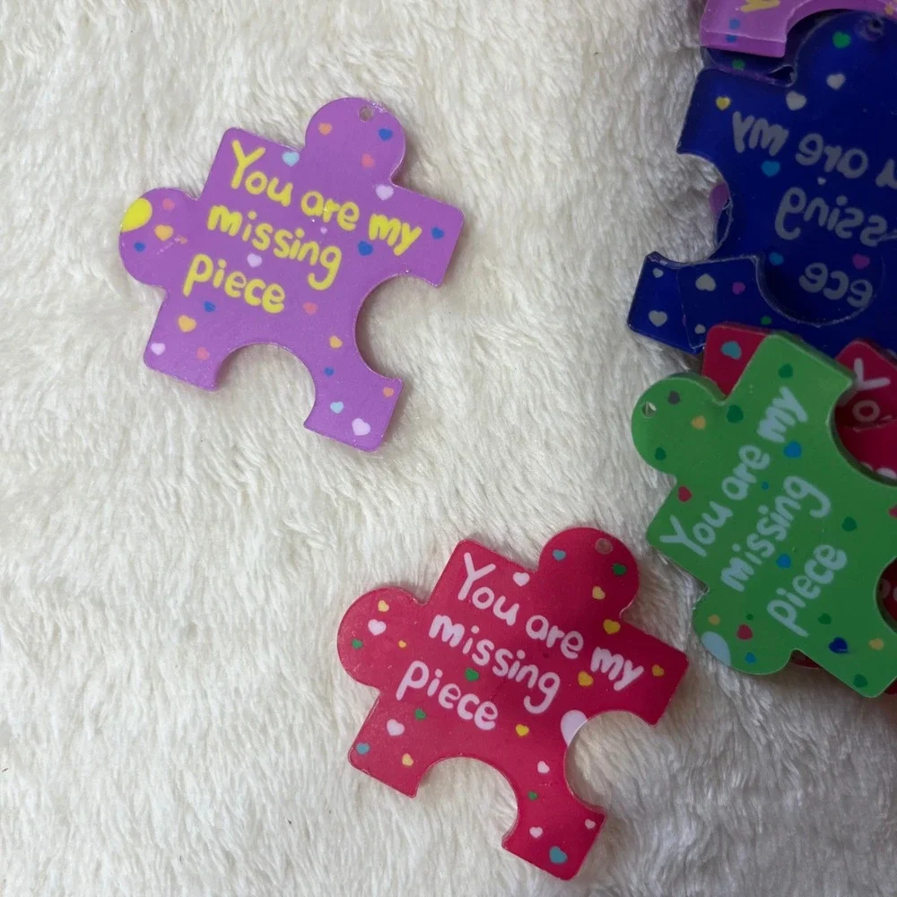 28 Pcs Valentines Day Puzzle Piece Keychain Set with Cards and Bags School Gift